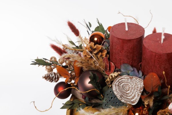 vieniec obsahuje sušené kvety a prírodniny