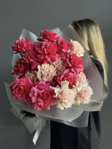 Láskyplná kytica fracúzskych ruží