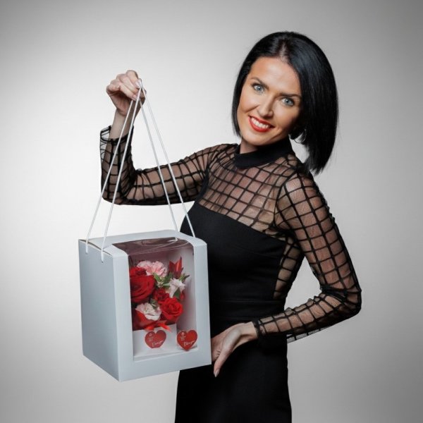 Krásny Valentínsky darček. Venujte originálny kvetinový darček, ktorý zaručene poteší.