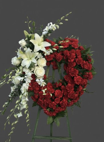 Smútočný veniec - Srdce červených kvetov