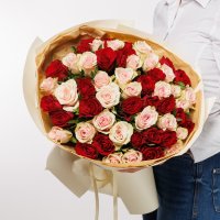 Kytica 50 elegantných ruží