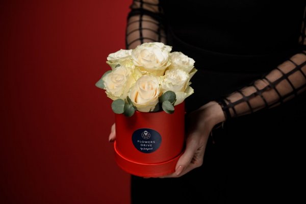 Kvetinový box - Plný lásky, biely - Veľkosť: M