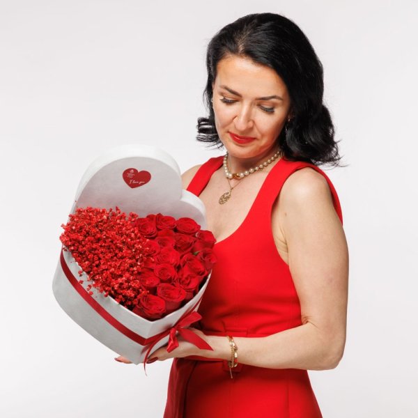 Kvetinový box - V objatí srdca ♡ Kvetinový box - V objatí srdca ♡