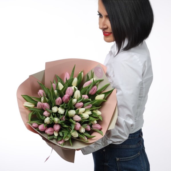 51 odtieňov tulipánov