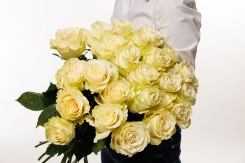 Biele ruže z lásky - mono kytica