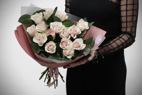 Kytica ružových ruží - Love me tender