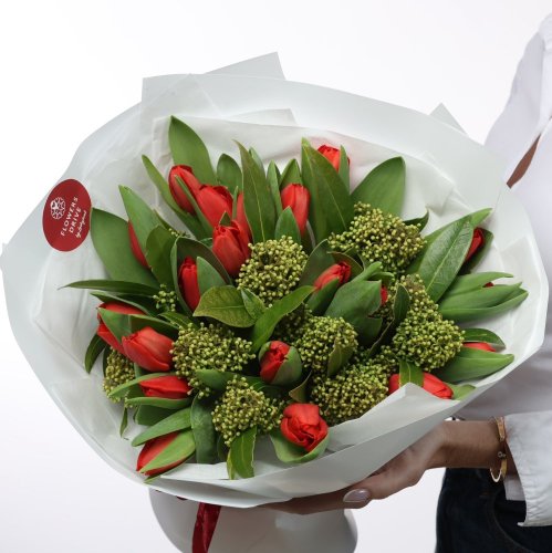 Rezané tulipány aj vo váze jemne rastú, táto kytička vám veľmi dlho vydrží.