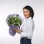 Jemná jarná kytica s bielymi tulipánmi doplnená o bielu skímiu. Jemná jarná kytica s bielymi tulipánmi doplnená o bielu skímiu.