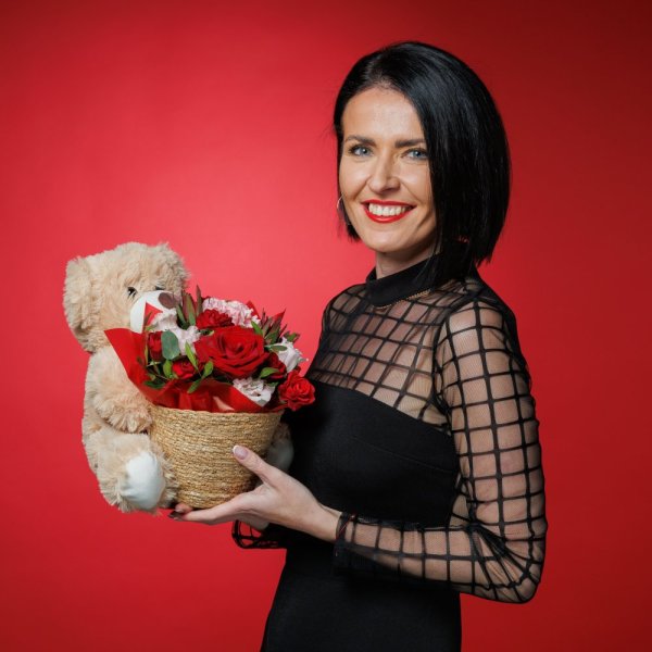 Objatie lásky – Medvedík s kvetmi