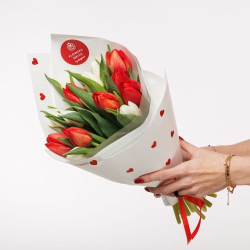 Kytica tulipánov - Love is Love